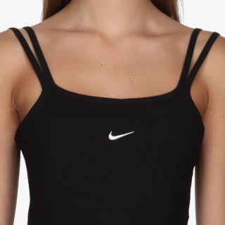 NIKE BODY Sportswear Essentials 