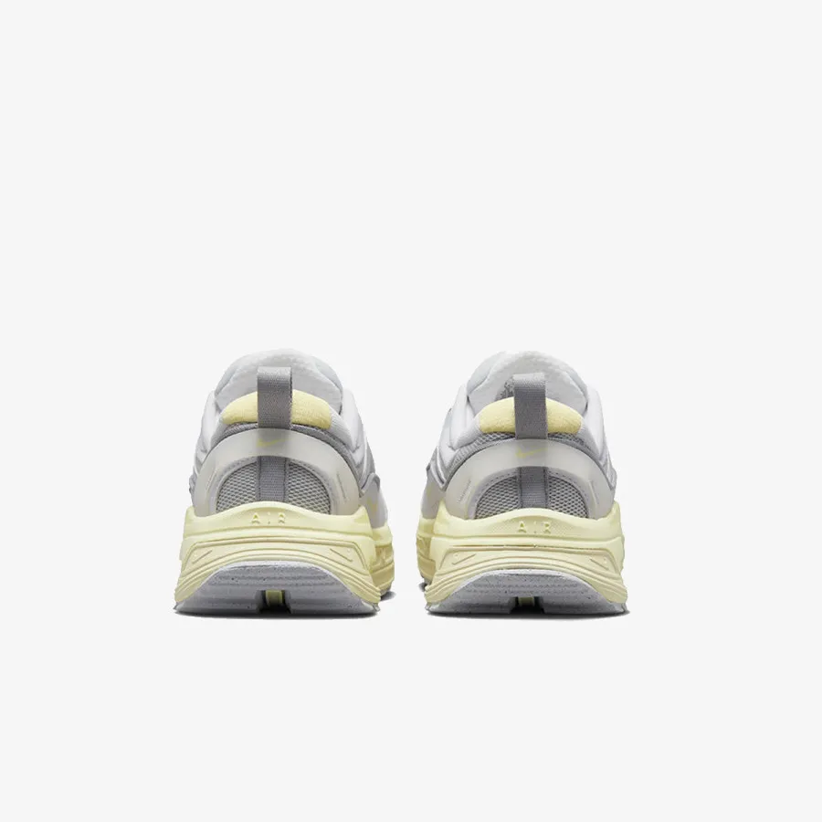 NIKE Pantofi Sport WMNS NIKE AIR MAX BLISS NN 