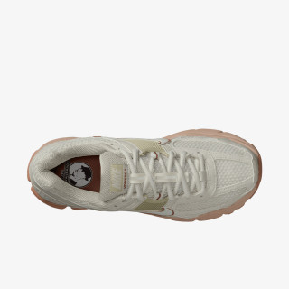 NIKE Pantofi Sport Zoom Vomero 5 