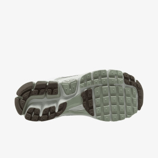 NIKE Pantofi Sport Zoom Vomero 5 