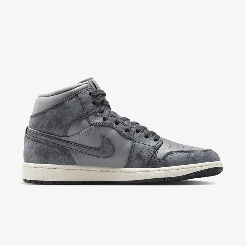 NIKE Pantofi Sport WMNS AIR JORDAN 1 MID SE 