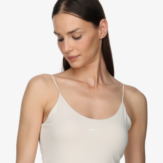 NIKE Body Sportswear Chill Knit 