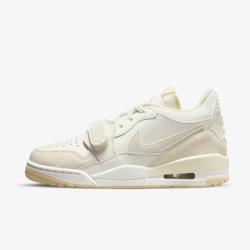 NIKE Pantofi Sport WMNS AIR JORDAN LEGACY 312 LOW 