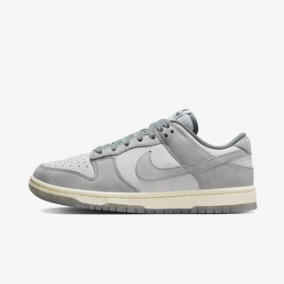 NIKE Pantofi Sport WMNS NIKE DUNK LOW NBH 