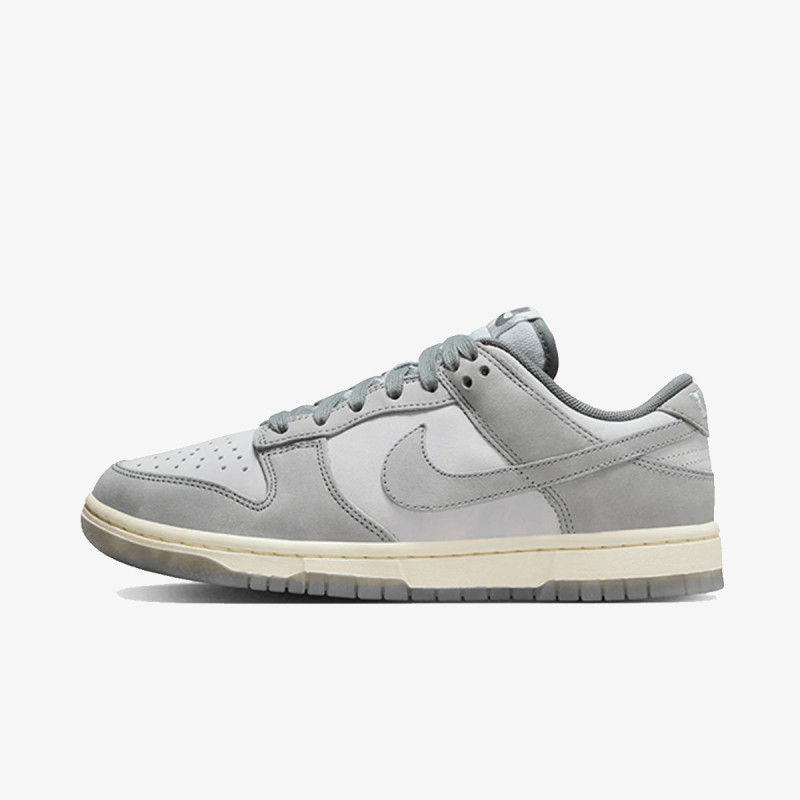 NIKE Pantofi Sport WMNS NIKE DUNK LOW NBH 