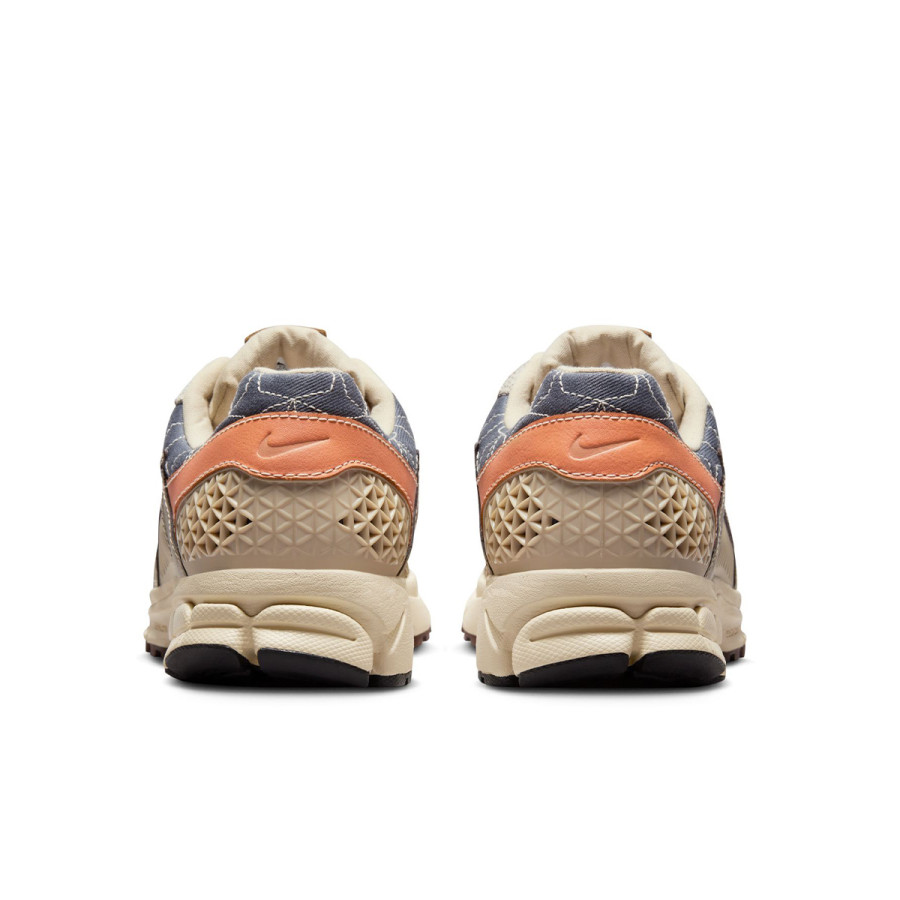 NIKE Pantofi Sport Zoom Vomero 5 