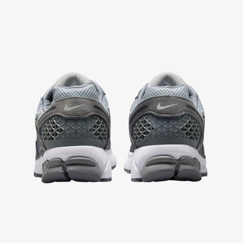 NIKE Pantofi Sport Vomero 5