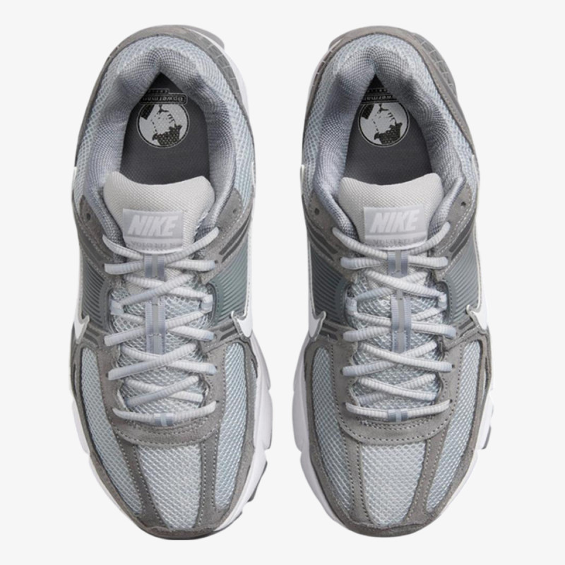 NIKE Pantofi Sport Vomero 5