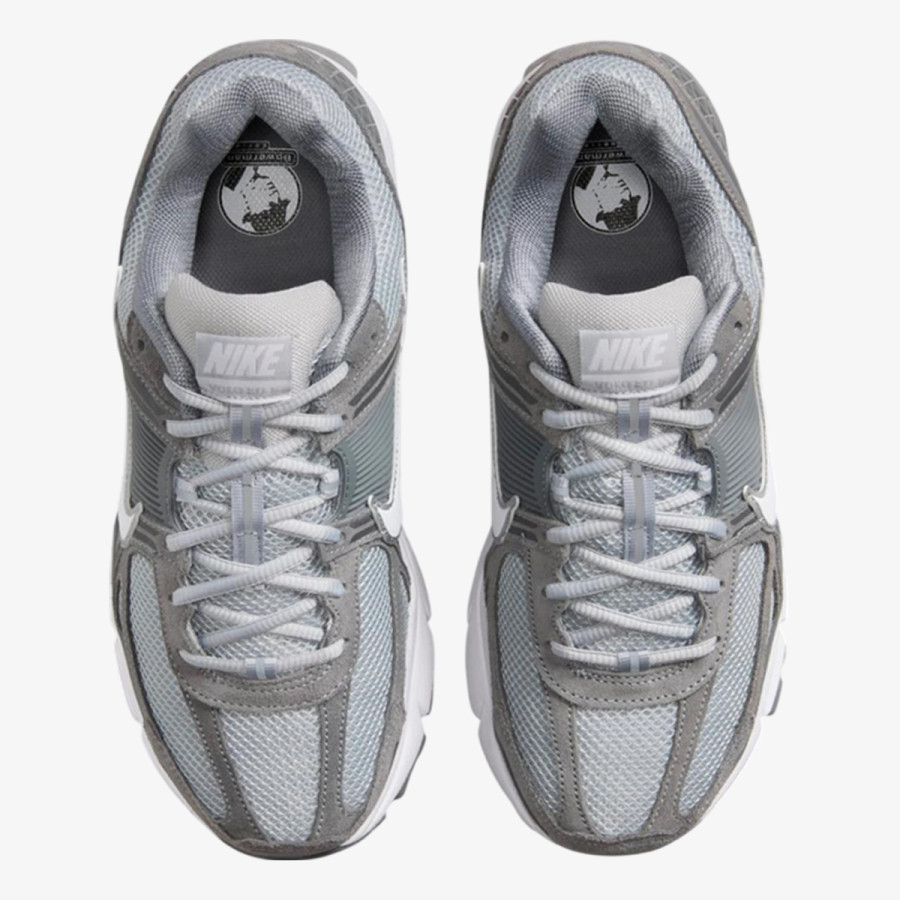 NIKE Pantofi Sport Vomero 5