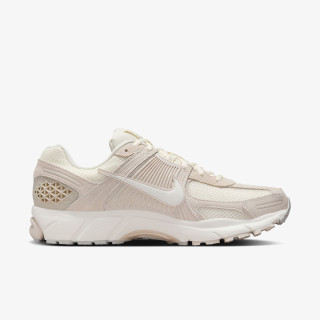 NIKE Pantofi Sport Vomero 5 