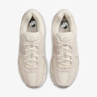 NIKE Pantofi Sport Vomero 5 