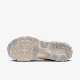 NIKE Pantofi Sport Vomero 5 