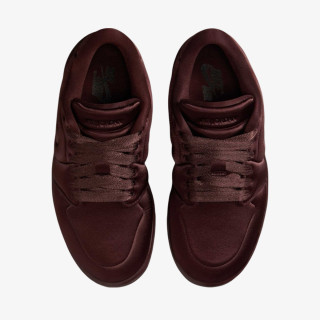 NIKE Pantofi Sport WMNS AIR JORDAN 1 MM LOW V2 