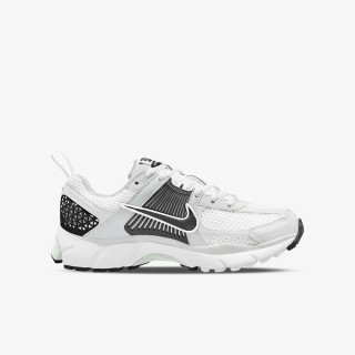 NIKE Pantofi Sport Vomero 5 