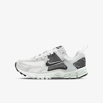 NIKE Pantofi Sport Vomero 5 
