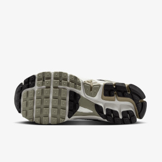 NIKE Pantofi Sport Vomero 5 