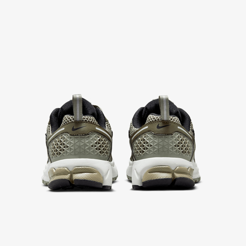 NIKE Pantofi Sport Vomero 5 