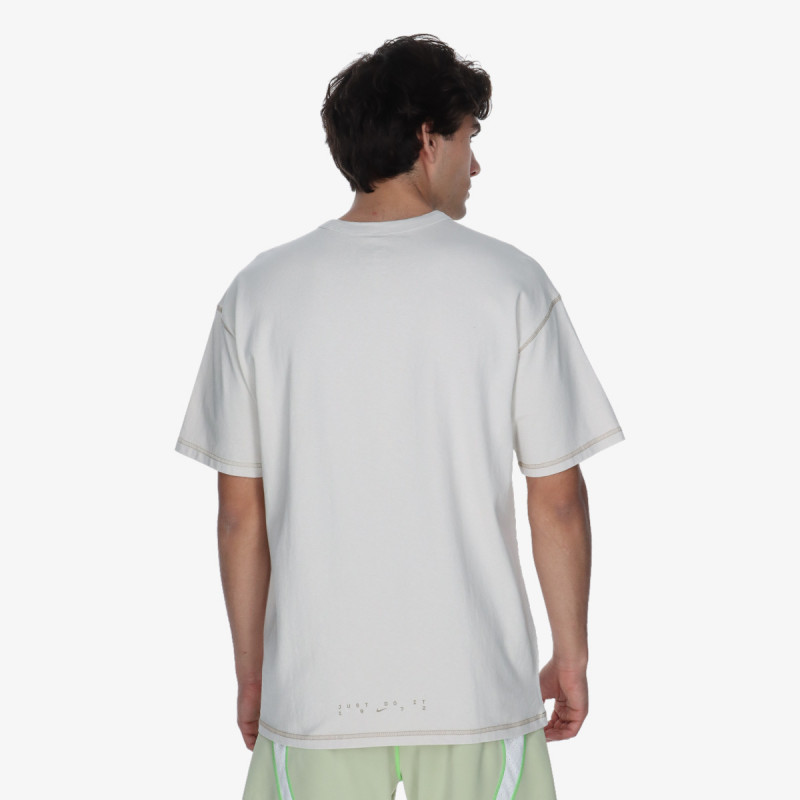 NIKE Tricouri Sportswear 