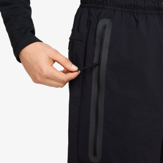 NIKE Pantaloni scurti Tech 