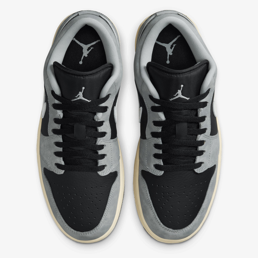 NIKE Pantofi Sport AIR JORDAN 1 LOW SE 