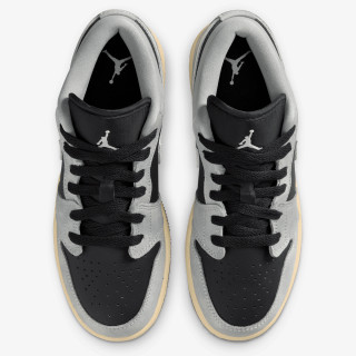 NIKE Pantofi Sport AIR JORDAN 1 LOW SE BG 