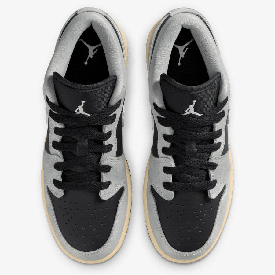 NIKE Pantofi Sport AIR JORDAN 1 LOW SE BG 