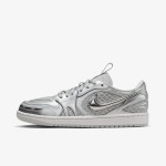 NIKE Pantofi Sport WMNS AIR JORDAN 1 MM LOW V3 