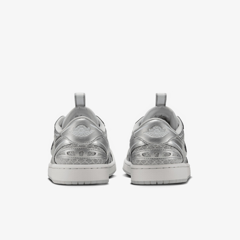 NIKE Pantofi Sport WMNS AIR JORDAN 1 MM LOW V3 