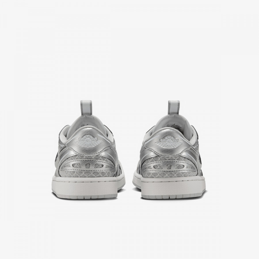 NIKE Pantofi Sport WMNS AIR JORDAN 1 MM LOW V3 