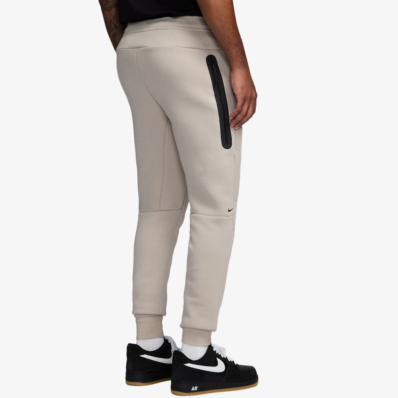 NIKE Pantaloni de trening M NK TCH FLC JGGR 