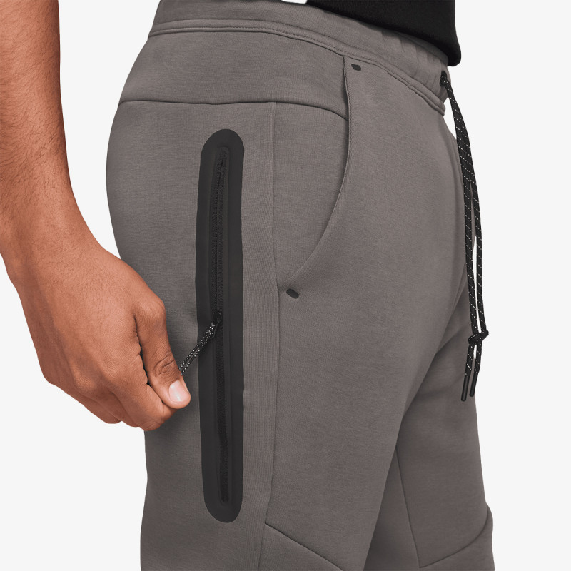 NIKE Pantaloni de trening M NK TCH FLC JGGR 