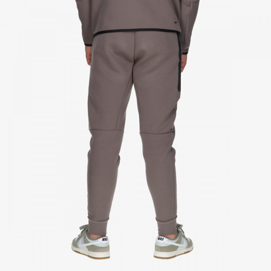 NIKE Pantaloni de trening M NK TCH FLC JGGR 