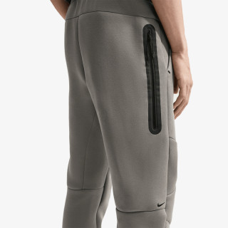 NIKE Pantaloni de trening M NK TCH FLC JGGR 