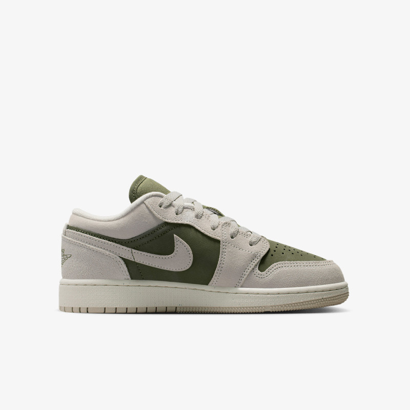 NIKE Pantofi Sport AIR JORDAN 1 LOW SE BG 