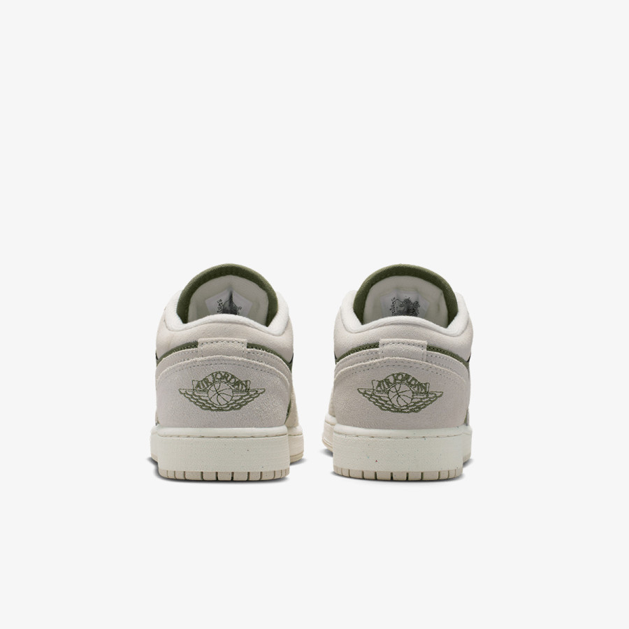NIKE Pantofi Sport AIR JORDAN 1 LOW SE BG 
