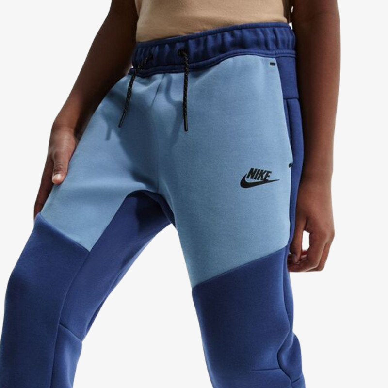 NIKE Pantaloni de trening B NSW TCH FLC JGGR - PD 