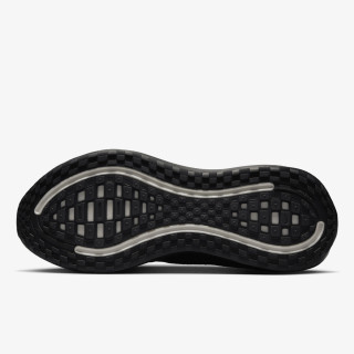 NIKE Pantofi Sport Vomero Plus 