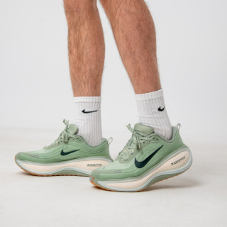 NIKE Pantofi Sport Vomero Plus 