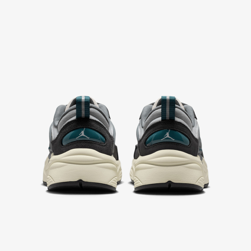 NIKE Pantofi Sport JORDAN TRUNNER O/S 