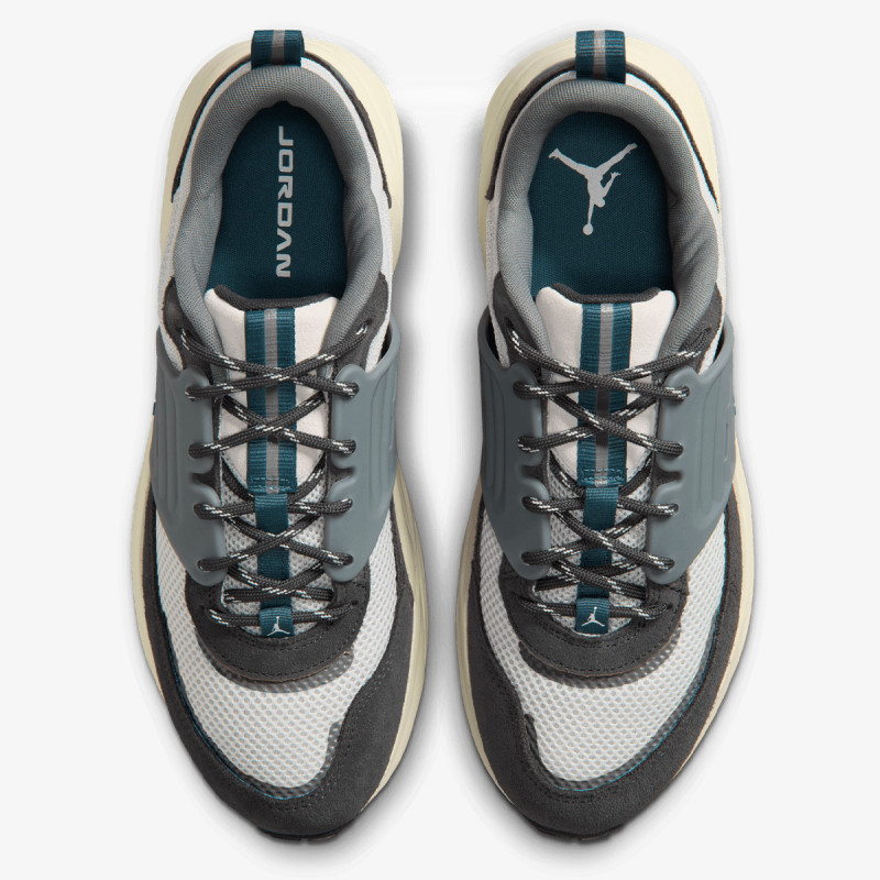 NIKE Pantofi Sport JORDAN TRUNNER O/S 