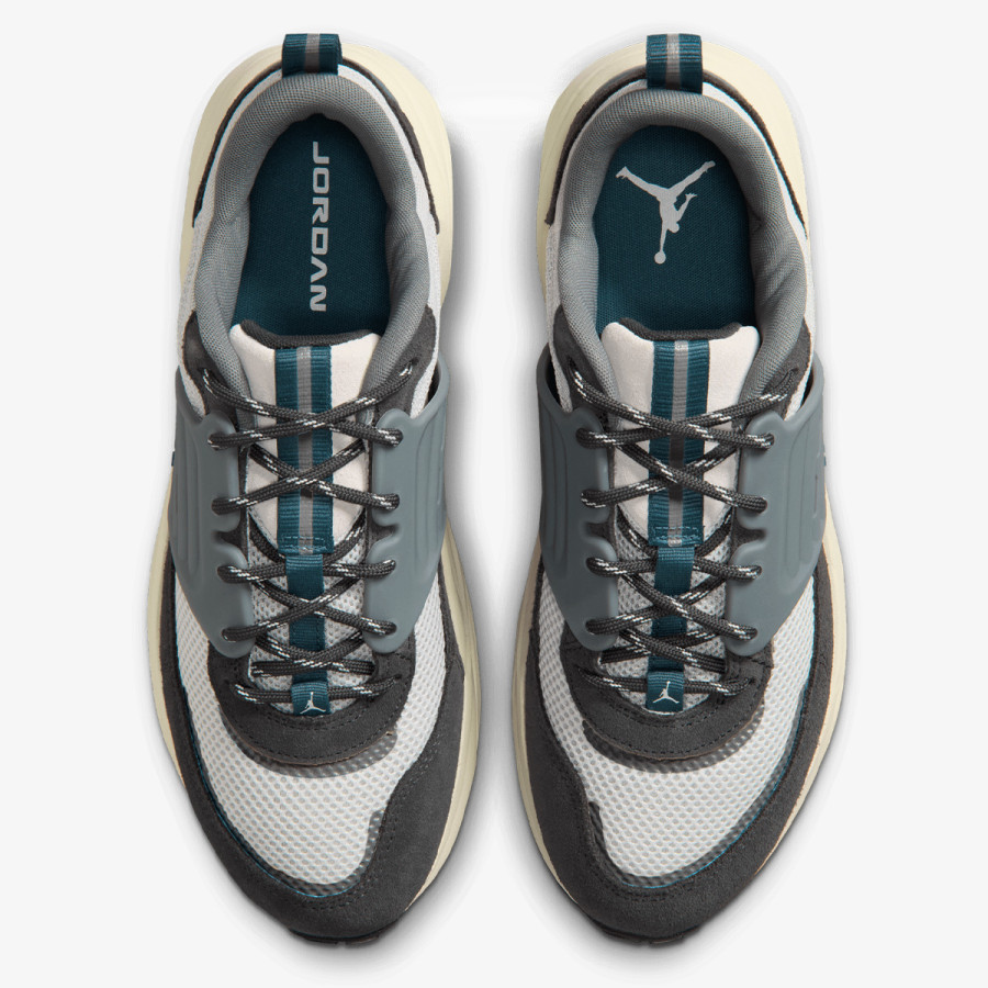 NIKE Pantofi Sport JORDAN TRUNNER O/S 