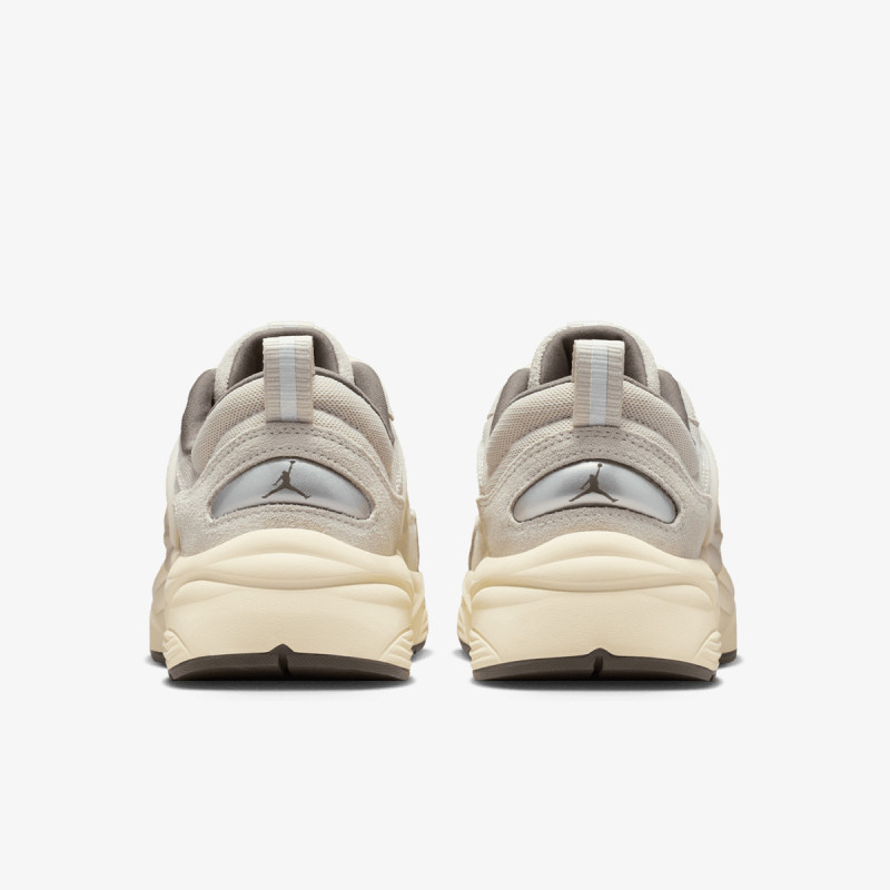 NIKE Pantofi Sport JORDAN TRUNNER O/S 