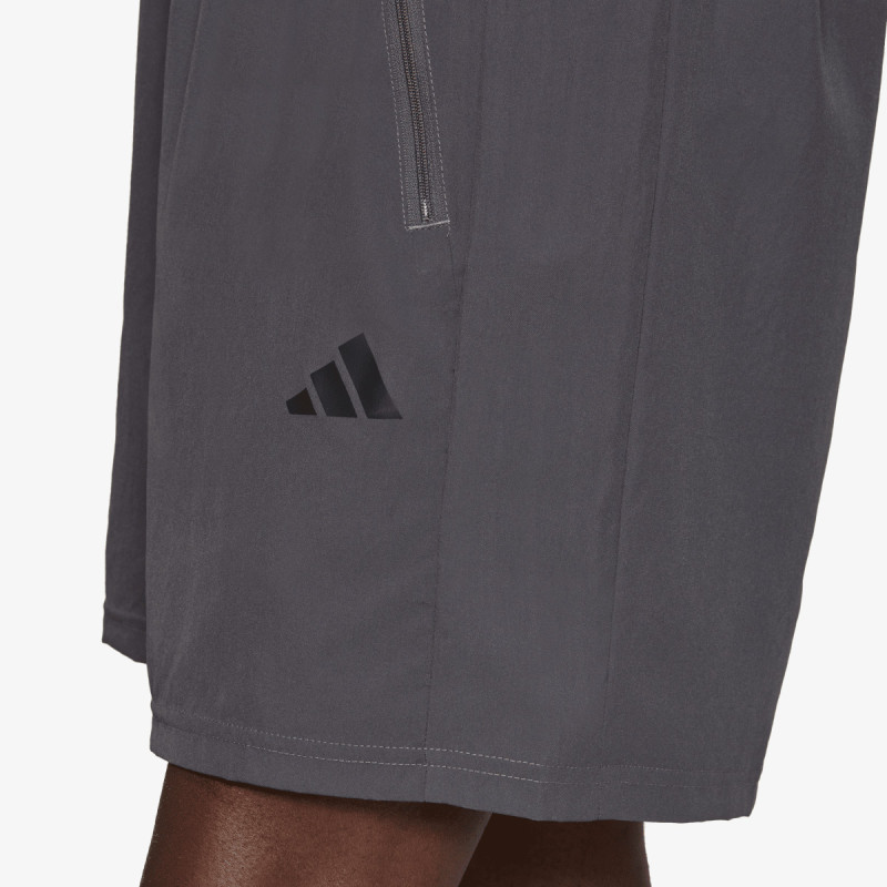 ADIDAS Pantaloni scurti Train essentials 