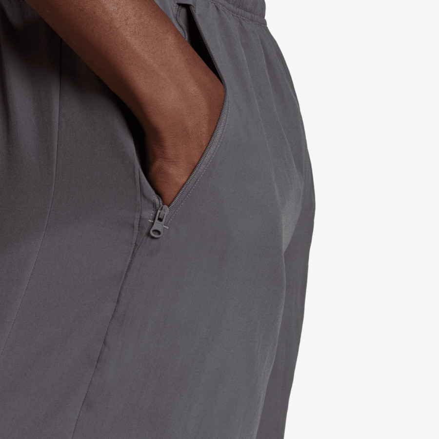 ADIDAS Pantaloni scurti Train essentials 