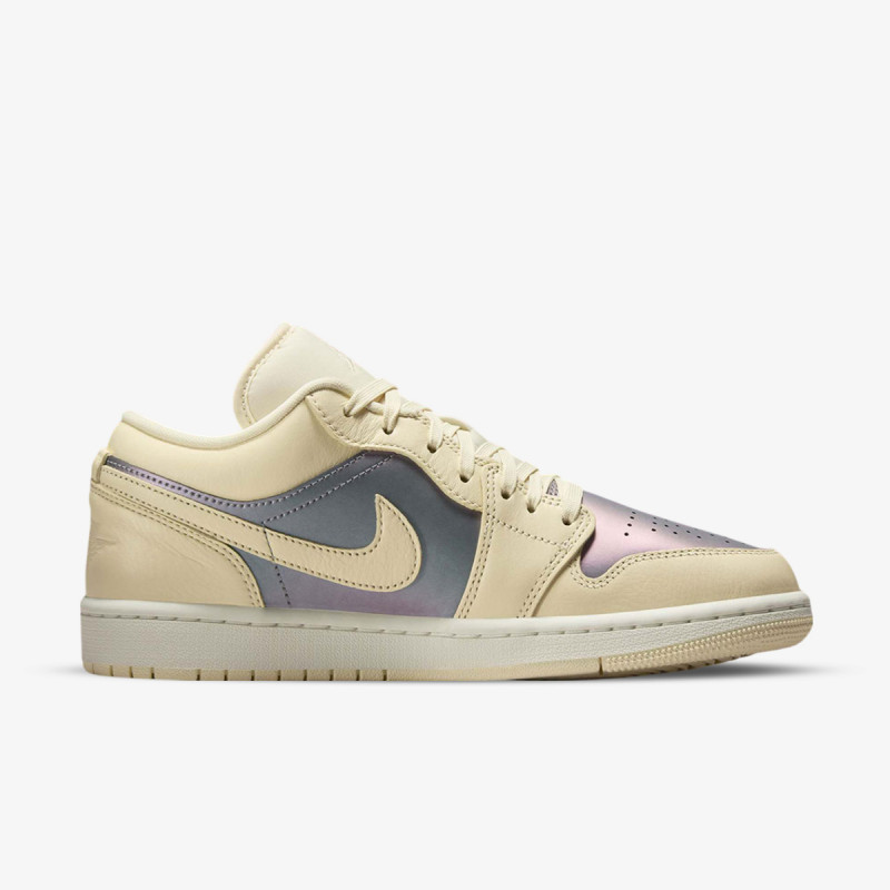 NIKE Pantofi Sport WMNS AIR JORDAN 1 LOW SE NA 