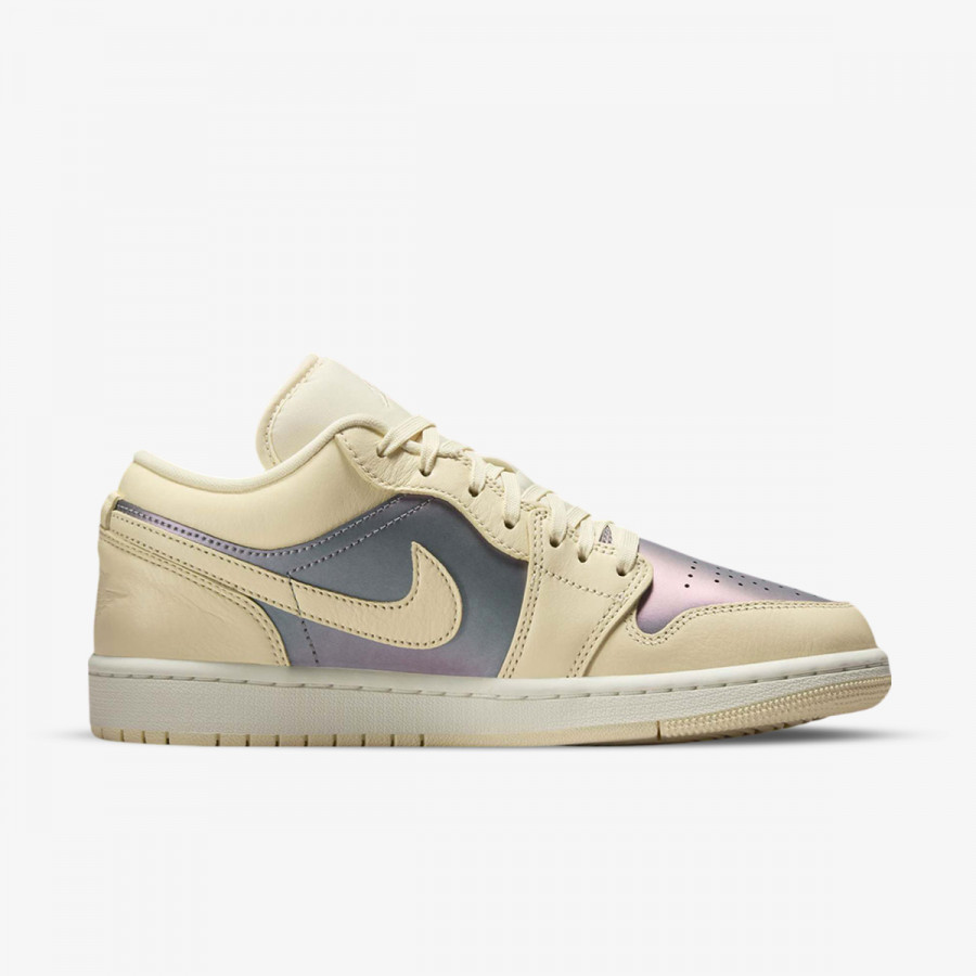 NIKE Pantofi Sport WMNS AIR JORDAN 1 LOW SE NA 