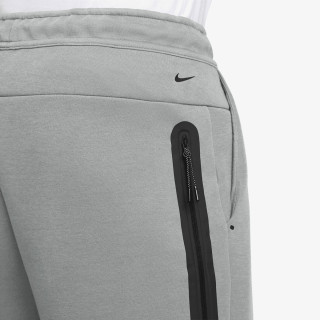 NIKE Pantaloni scurti M NK TECH FLC SHORT 