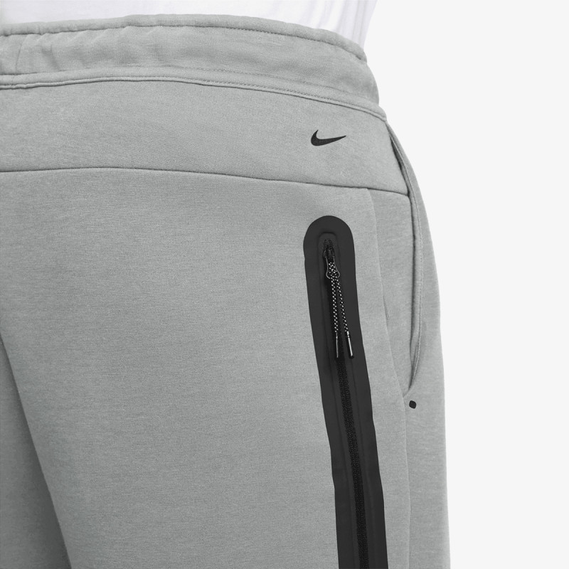 NIKE Pantaloni scurti M NK TECH FLC SHORT 