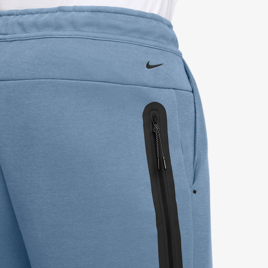 NIKE Pantaloni scurti Tech 