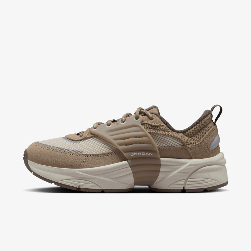 NIKE Pantofi Sport WMNS JORDAN TRUNNER O/S 